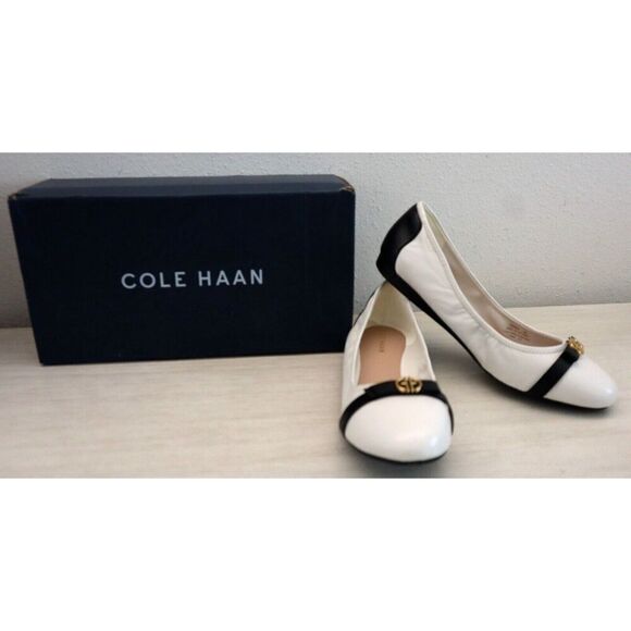 Cole Haan W26820 Women's Sz 9B Ivory/Black Leather Tova Bow Ballet Flats - Picture 1 of 11